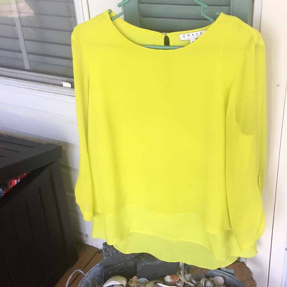 🤩Bright yellow shirt